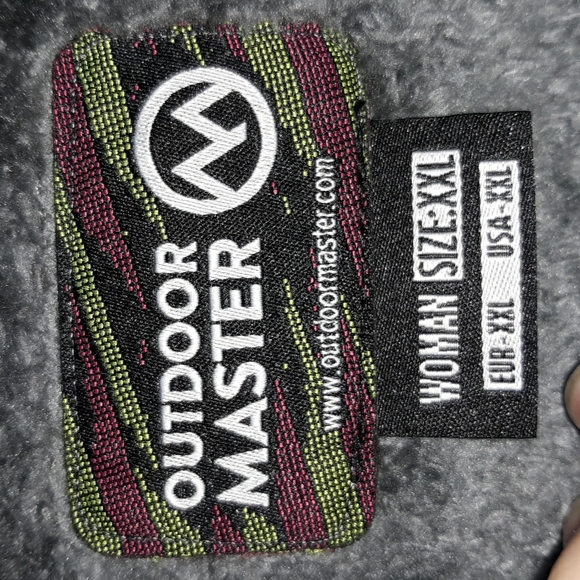 Outdoor Master Fleece Jacket With Hood & Multi-Pockets 100% Polyester - Picture 9 of 14